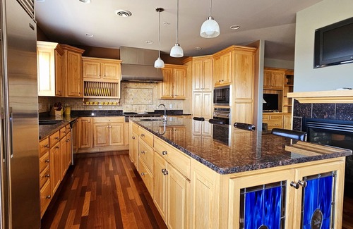 Madison Apartment | Apartment Suite Penthouse located at hotel on Madison's east side!