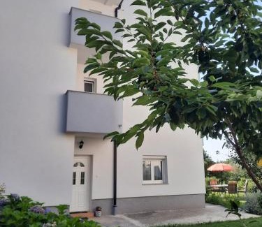Rubesi Apartment | Apartment The View Costabella