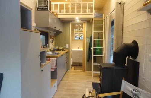 Grafschaft Apartment | Apartment "Tiny House" with Shared Garden & Wi-Fi