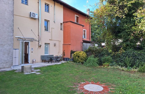 Udine Apartment | Apartment-Traditional-Private Bathroom-Courtyard view