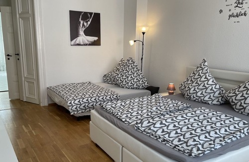 Gohlis-Sud Apartment | Apartment 'Traumhafte Jugendstilwohnung Gohlis' with Balcony and Wi-Fi
