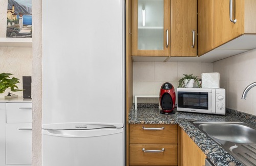 Santa Pola Apartment | Apartment "Tu Casita De La Playa" with Shared Pool, Private Terrace & Wi-Fi