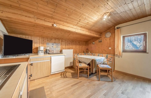 Senales Apartment | Apartment “Untervernatsch - Edelweiss” with Mountain View, Wi-Fi, Balcony & Garden