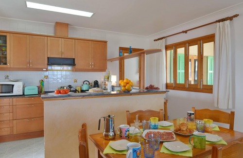 Son Serra de Marina Apartment | Apartment 'Verge De Lluc 3' with Sea View, Wi-Fi and Air Conditioning