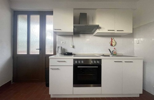 Lovrecica Apartment | Apartment Valentina close to the beach