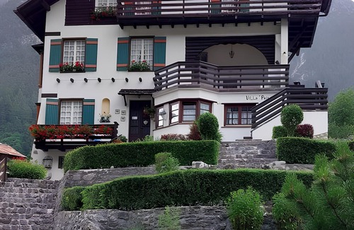 Auronzo di Cadore Apartment | Apartment 'Villa Pais' with Lake View, Private Terrace and Wi-Fi