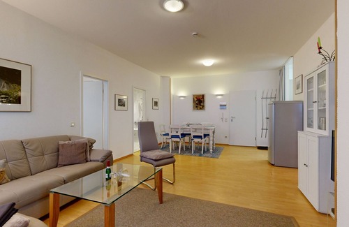 Binz Apartment | Apartment Villa Strandblick 06, side sea view, Binz,(ID SB106) - Strandblick 06