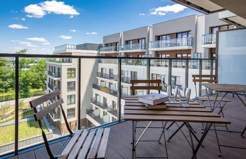 Krzyki Apartment | Apartment Walońska with FREE PARKING Wrocław by Noclegi Renters