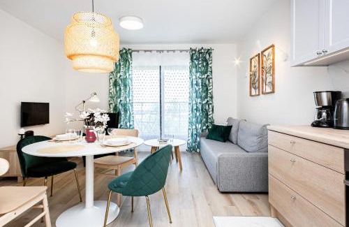 Krzyki Apartment | Apartment Walońska with FREE PARKING Wrocław by Noclegi Renters