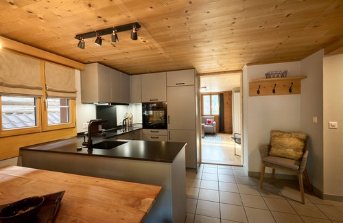 Klosters Dorf Apartment | Apartment 'Wef 2026' with Mountain View and Wi-Fi