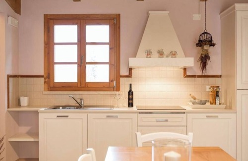 Terricciola Apartment | Apartment with 2 bedrooms and 2 bathrooms on the ground floor