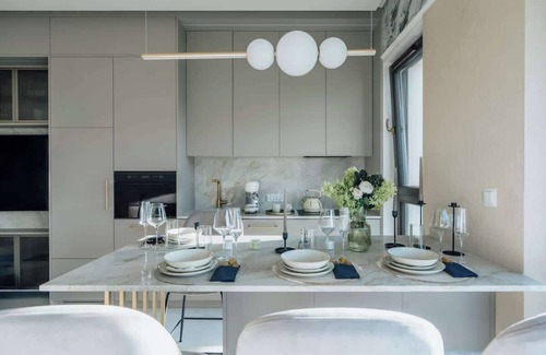 Orlinki Apartment | Apartment with a View of the Motława River