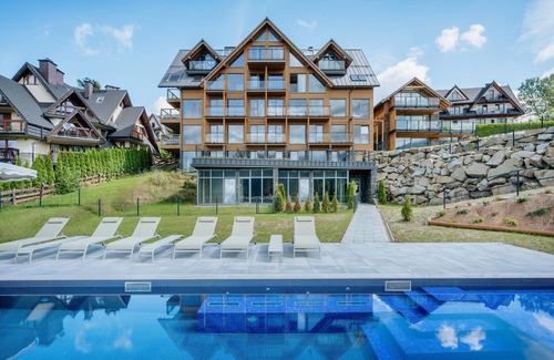 Zakopane Apartment | Apartment with Balcony and Mountain View