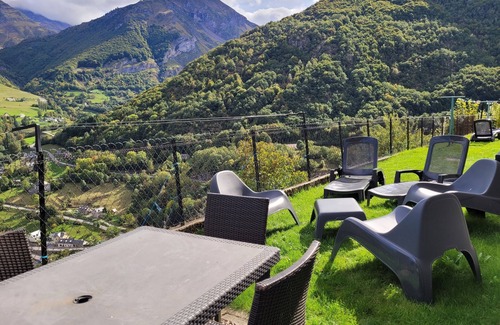 Gedre Apartment | Apartment with garden with magnificent view of the village and the mountains