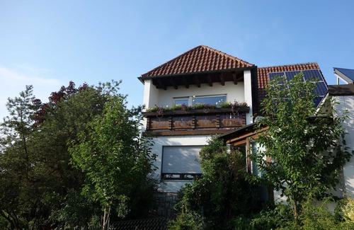 Grossheirath Apartment | Apartment with its own entrance just 20 minutes from the world cultural city of Bamberg
