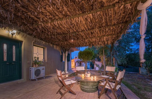 Planos Apartment | Apartment with pool and Breakfast included