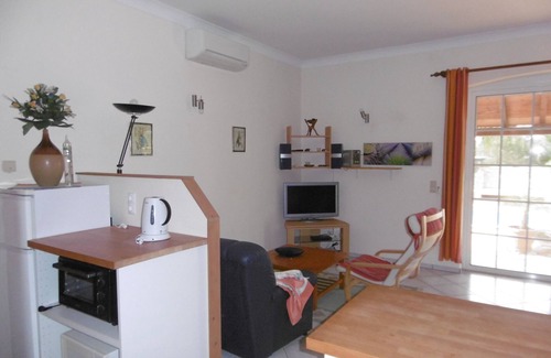 Burgau Apartment | Apartment with pool in a quiet location and beautiful garden