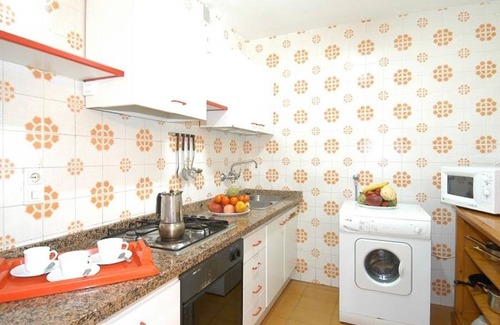 Velilla-Taramay Apartment | Apartment with pool, sea view and WiFi, 10m from Punta Velilla beach