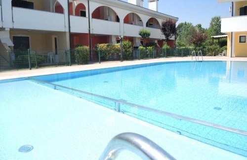 Bibione Lido del Sole Apartment | Apartment with shared pool for 5 guests