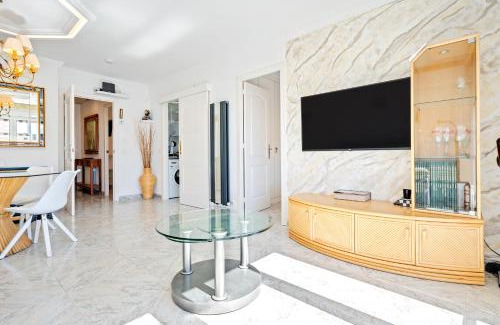 El Vendrell Apartment | Apartment with spa and bbq