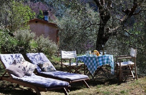 Camaiore Apartment | Apartment with view in gorgeous Tuscan hamlet ★Private Terrace★