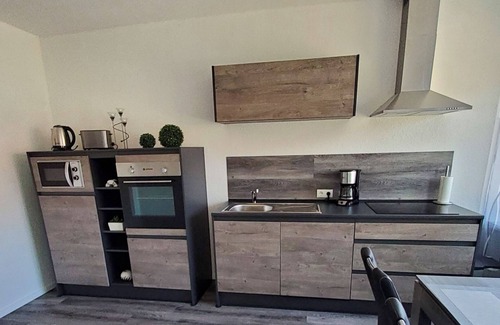Veldhausen Apartment | Apartment 'Wohnung 4' with Shared Terrace, Balcony and Wi-Fi
