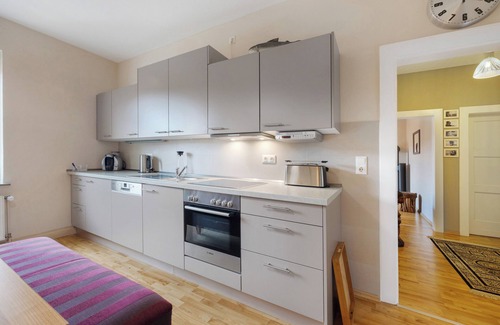 Oststadt/Stadtfeld Apartment | Apartment 'Wohnung Hildesheim' with Balcony and Wi-Fi