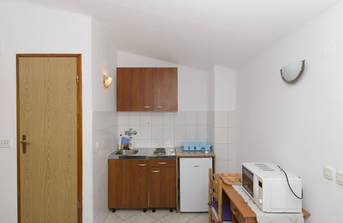Sobra Apartment | Apartments and Rooms Nike (50271-A2) - Sobra - island Mljet