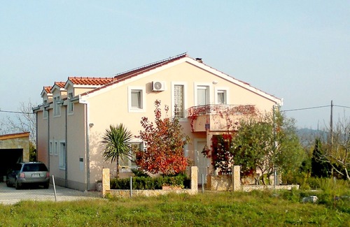 Kastel Stafilic Apartment | Apartments Dražen, (15758), Kaštel Štafilić, Croatia