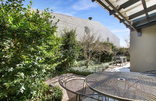 Lakes Entrance House | Apartments on Church - Unit 7
