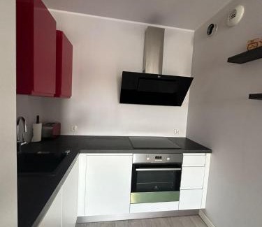 Srodmiescie Apartment | Apartments Space and More, Dmowskiego - 20 minut do RYNKU, Self Check-In 24H, Parking