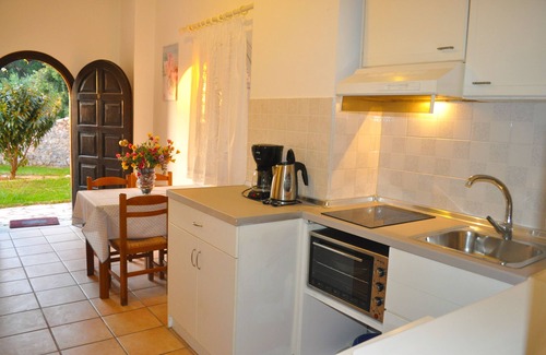 Agios Gordios Apartment | Apartments with pool "Maria" on Agios Gordios beach