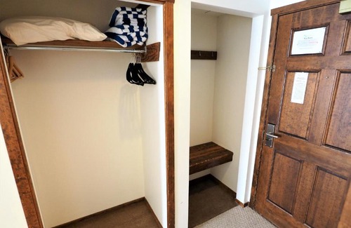 Okanagan-Similkameen Apartment | Apex Mountain Inn Standard Room 223 Condo