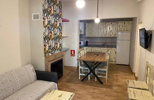 Huetor Santillan House | Apiedesierra Granada - Cypress Cottage