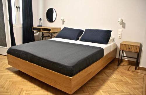 Plaka Apartment | Apollo & Nike 1952-2025