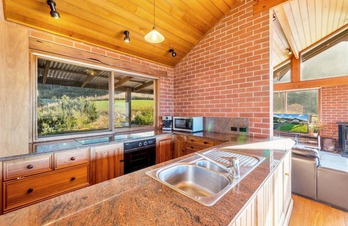 Apollo Bay House | Apollo Panorama Holiday House