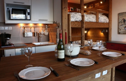Le Corbier Apartment | App. 4 pers. Charming. View slopes. Ski-to-door departure. Holiday vouchers OK