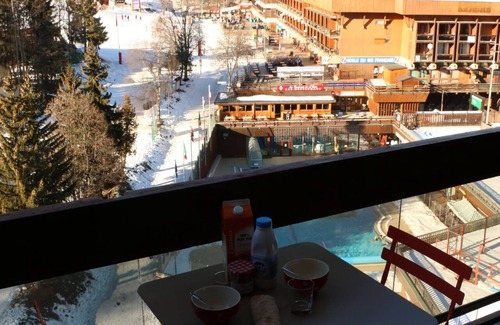 Le Corbier Apartment | App. 4 pers. Charming. View slopes. Ski-to-door departure. Holiday vouchers OK