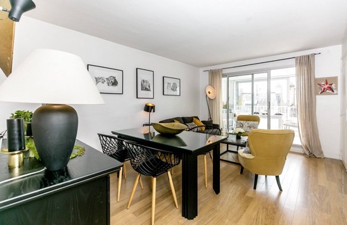 Quiberon Apartment | app ideally located at the port facie aux illes and large beach.