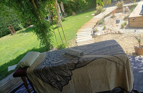 Saint-Saturnin-les-Avignon Apartment | Appartement Cosy Spa Provence Massages et Soins du Corps