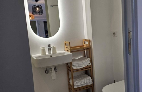 Saint-Germain-les-Corbeil Apartment | Appart Hotel 220 Jungle