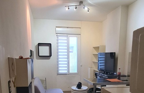 Le Bourg Apartment | Apparemment a 2mn du Centre Ville , Proche de la Gare 10mn à Pied