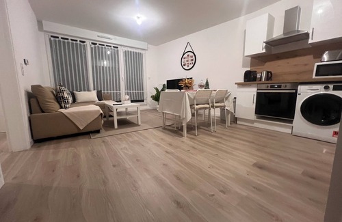 Chessy Apartment | Apparently Chessy Disney Paris parking lot