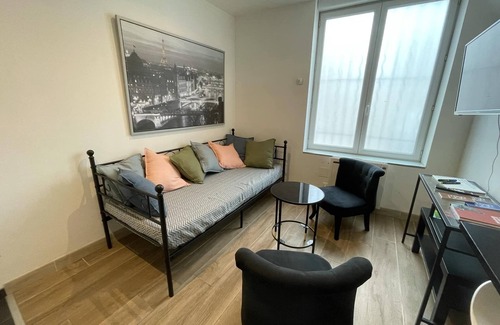Quartier Vieux Marche-Cathedrale Apartment | Apparently Rougemare