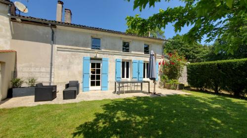 Chaniers House | Appart'é Nature L'ESCALE - Saintes - Piscine, Parking, Terrasse, Wifi