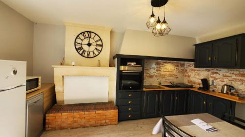 Chaniers House | Appart'é Nature L'ESCALE - Saintes - Piscine, Parking, Terrasse, Wifi