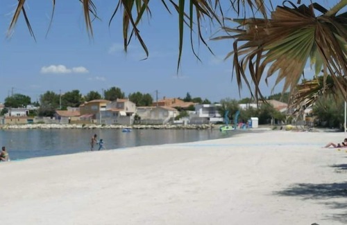 Saint-Mitre-les-Remparts Apartment | Appartement Cosy 2 Personnes