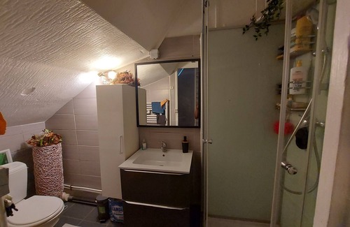 Champagne-sur-Seine Apartment | Appart Gare à 5minutes à Pieds. Château de Fontainebleau à Côtés et Autres