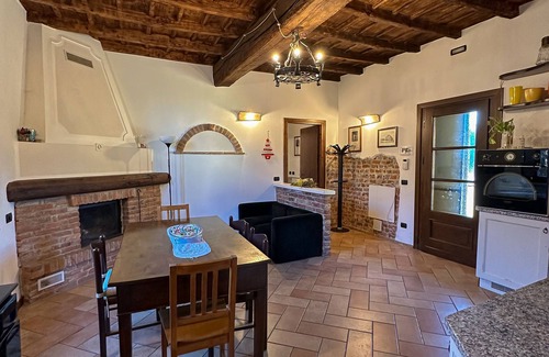 Cusago Apartment | Appartamento in storica Cascina Lombarda Cusago