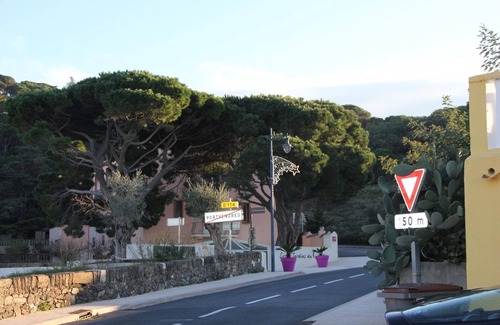 Port-Vendres Apartment | APPART T3 of 55 m2 SEA VIEW 2 BED 2/4/6 PERS, VERANDA, WIFI, GARAGE, 200 m FROM THE PORT